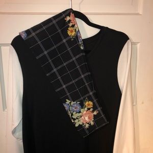 BNWT Lularoe Outfit! TC Leggings & Small Elizabeth